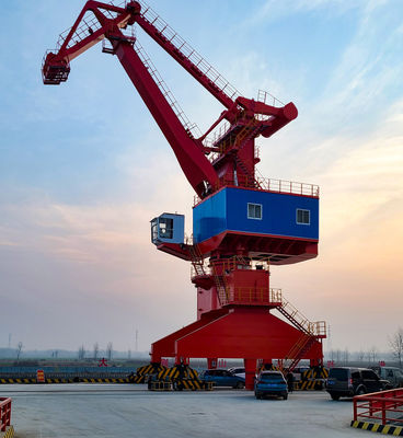 60 Ton Lattice Boom Harbour Portal Crane Cabin Control Compact Frame