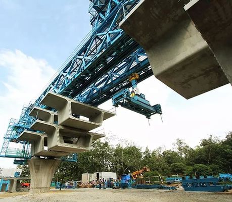 CE Erection Full Beam Launcher Crane 600T Bridge Girder Launching Machine