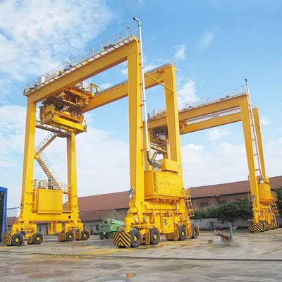 Heavy Duty 5 - 500t RTG Rubber Tyre Gantry Crane สำหรับรูปทรงกล่องกลางแจ้ง