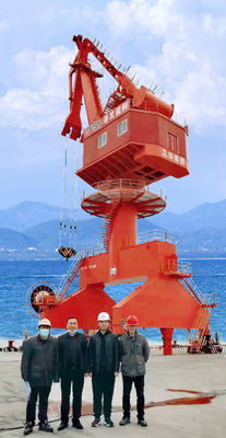 40 ตัน - 60 ตัน Lattice Boom Harbour Portal Jib Crane Cabin Control